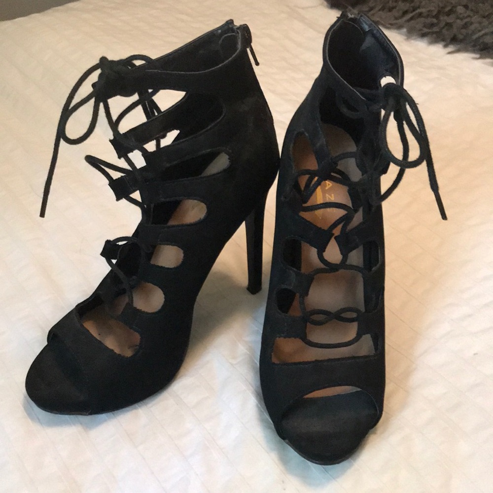 Heels - Picture 2 of 2